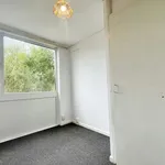 Rent 4 bedroom flat in Wales