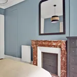 Appartement de 764 m² avec 2 chambre(s) en location à Paris