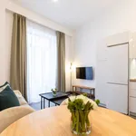 Rent 1 bedroom apartment of 44 m² in Valencia