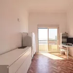 Rent a room in lisbon