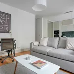 Rent 2 bedroom apartment of 990 m² in Lisbon