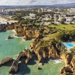 Rent 2 bedroom apartment of 95 m² in Alvor