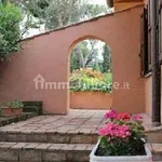 Rent 5 bedroom house of 320 m² in Rome