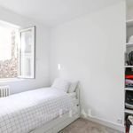 Rent 5 bedroom apartment of 136 m² in Paris