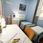 Rent a room of 300 m² in madrid