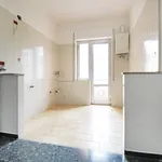 Rent 8 bedroom apartment of 131 m² in Genova