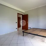 Rent 5 bedroom house of 170 m² in Fara in Sabina