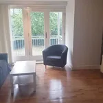 Rent 3 bedroom flat in South East England