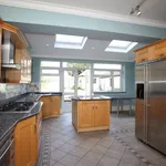 Rent 6 bedroom house in Wales