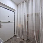 Pronajměte si 3 ložnic/e byt o rozloze 74 m² v Praha