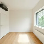 Pronajměte si 4 ložnic/e byt o rozloze 128 m² v Prague