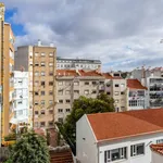 Rent 1 bedroom apartment of 50 m² in lisbon