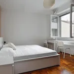 Rent 2 bedroom apartment in Milan