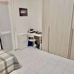 Rent a room in milan