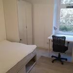 Rent 4 bedroom flat in Scotland