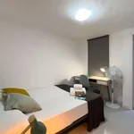 Rent a room of 100 m² in barcelona