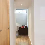 Rent 1 bedroom apartment of 40 m² in barcelona