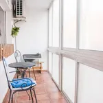 Rent a room of 140 m² in Valencia