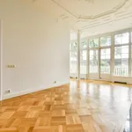 Huur 9 slaapkamer huis van 312 m² in Vondelparkbuurt