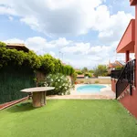 Rent 3 bedroom house of 194 m² in Valencia