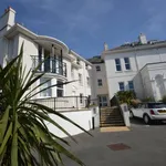 Rent 2 bedroom flat in Torquay