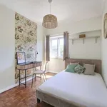 Rent a room in lisbon