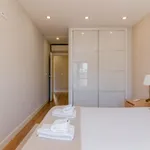 Rent 3 bedroom apartment in Lisbon