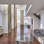 Rent 5 bedroom apartment of 371 m² in New York