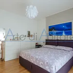 Rent 4 bedroom apartment of 90 m² in Padova