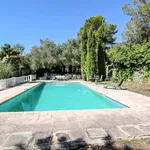 Maison de 120 m² avec 6 chambre(s) en location à MOUGINS