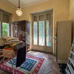 Rent 1 bedroom apartment of 180 m² in torino