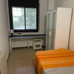 Rent 8 bedroom apartment in Barcelona