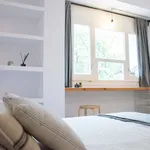 Rent 3 bedroom apartment of 15 m² in Barcelona