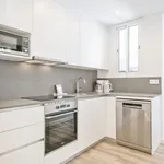 Rent 4 bedroom apartment of 55 m² in Barcelona