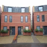 Rent 4 bedroom house in East Midlands