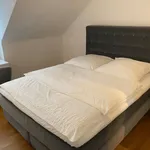 Miete 3 Schlafzimmer wohnung von 1076 m² in Frankfurt