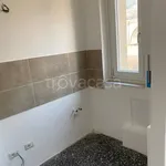 Rent 4 bedroom apartment of 43 m² in Genova