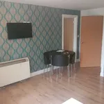 Rent 3 bedroom flat in South East England