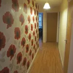 Rent 3 bedroom flat in South East England