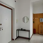 Rent 4 bedroom apartment in milan