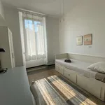 Rent 2 bedroom apartment of 85 m² in milan