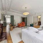 Rent 7 bedroom apartment of 195 m² in Paris