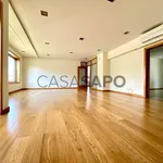 Rent 4 bedroom house of 270 m² in Cidade da Maia