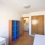 Rent a room of 90 m² in madrid