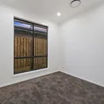 Rent 4 bedroom house in Logan Reserve