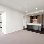 Rent 2 bedroom apartment in Coburg