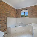 Rent 4 bedroom house in Port Macquarie