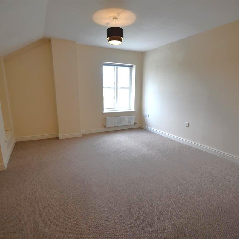 2 Bedroom Flat for rent in Fern Court, Woodlaithes Village, Rotherham Sunnyside