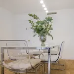 Rent 5 bedroom apartment of 198 m² in Madrid