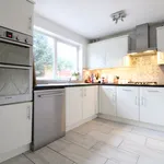 Rent 4 bedroom house in Surrey